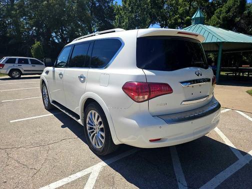 2017 INFINITI QX80 Base