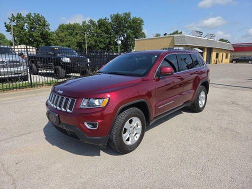 Red 2016 Jeep Grand Cherokee Laredo