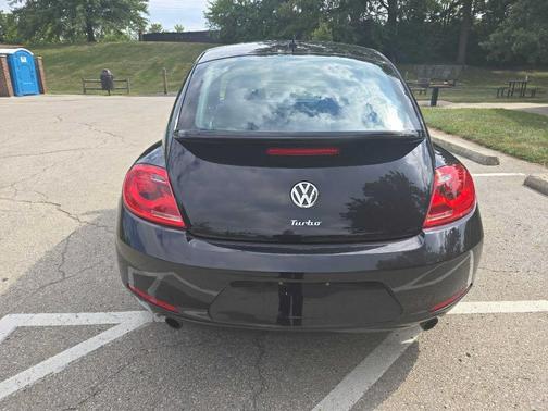 2012 Volkswagen Beetle 2.0T Turbo