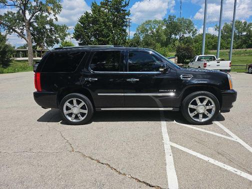 2008 Cadillac Escalade Base