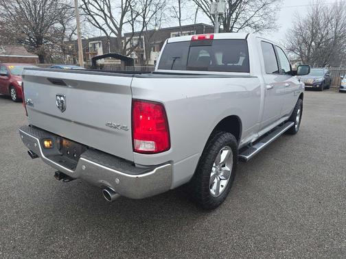 2017 RAM 1500 SLT