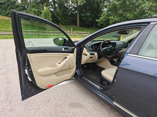 2014 Kia Cadenza Premium