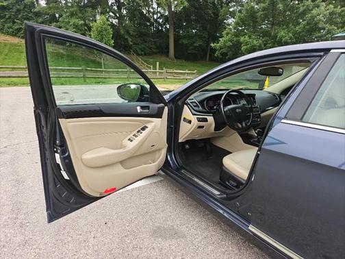 2014 Kia Cadenza Premium