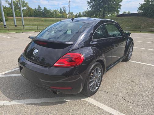 2012 Volkswagen Beetle Base