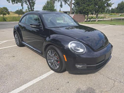 2012 Volkswagen Beetle Base