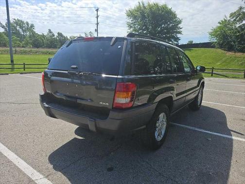 2004 Jeep Grand Cherokee Laredo