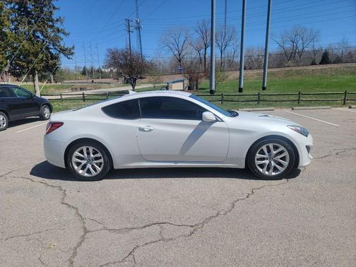 2013 Hyundai Genesis Coupe 2.0T