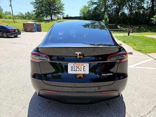 Black 2021 Tesla Model Y Performance