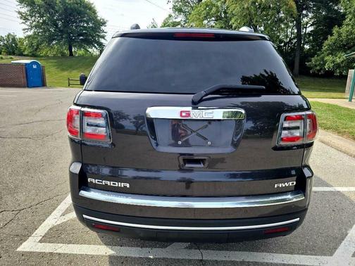 2016 GMC Acadia SLE-2