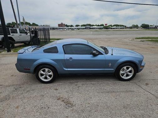 Blue 2007 Ford Mustang Deluxe