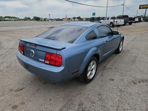Blue 2007 Ford Mustang Deluxe