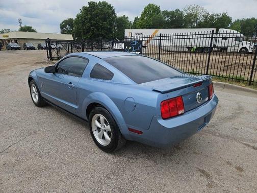 Blue 2007 Ford Mustang Deluxe
