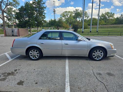2009 Cadillac DTS 1SC
