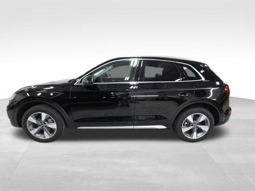 2024 Audi Q5 40 Premium