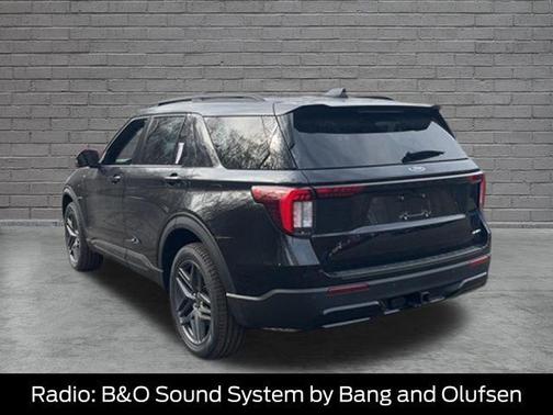 AGATE BLACK METALLIC 2026 Ford Explorer ST-Line