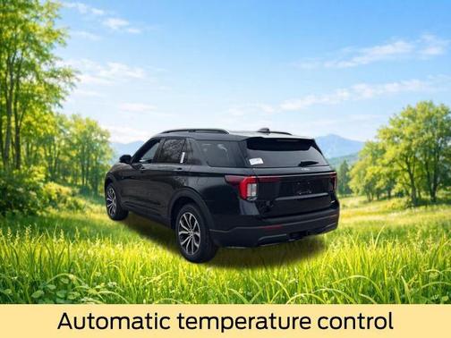 AGATE BLACK METALLIC 2026 Ford Explorer ST-Line