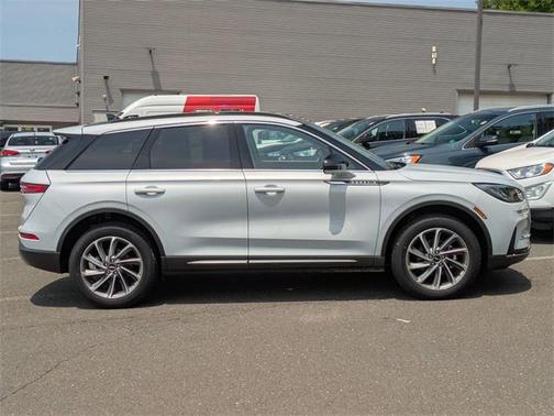 2025 Lincoln Corsair Premiere