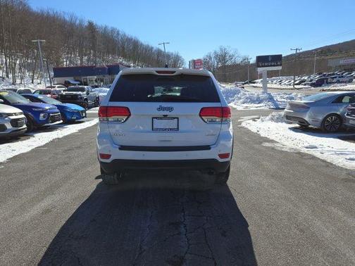 2019 Jeep Grand Cherokee Laredo