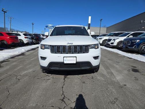 2019 Jeep Grand Cherokee Laredo