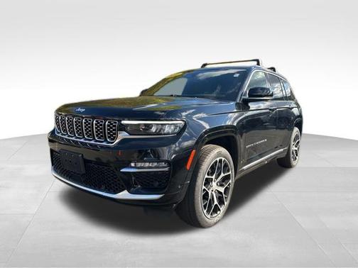 2023 Jeep Grand Cherokee Summit