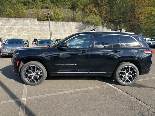2023 Jeep Grand Cherokee Summit