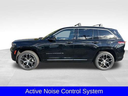2023 Jeep Grand Cherokee Summit