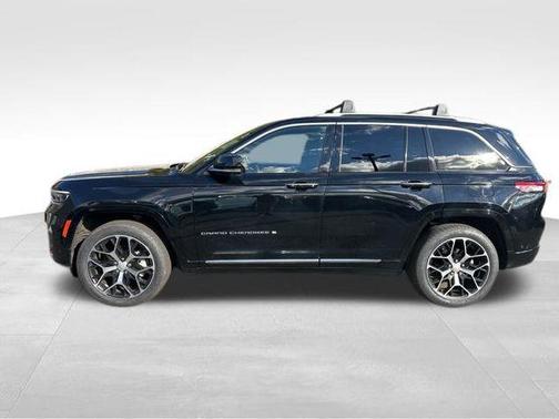 2023 Jeep Grand Cherokee Summit