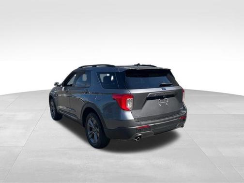CARBONIZED GRAY METALLIC 2023 Ford Explorer XLT