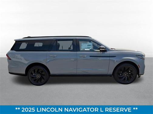 2025 Lincoln Navigator Reserve