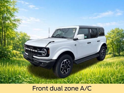 OXFORD WHITE 2026 Ford Bronco Outer Banks