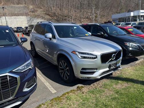2018 Volvo XC90 T5 Momentum