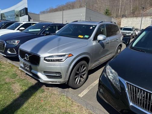 2018 Volvo XC90 T5 Momentum