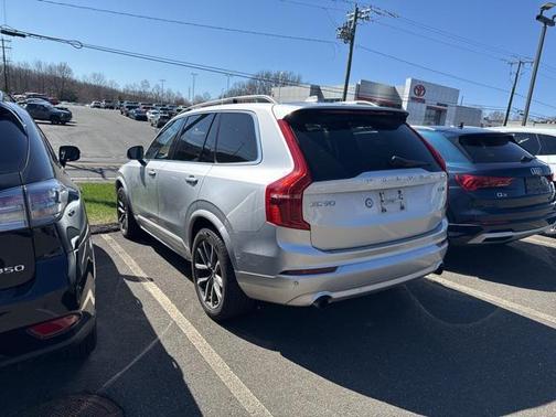 2018 Volvo XC90 T5 Momentum