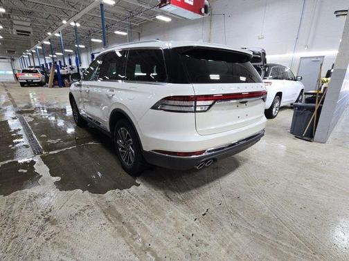 2023 Lincoln Aviator Standard AWD