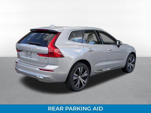 2023 Volvo XC60 B5 Plus Bright Theme
