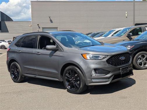 2022 Ford Edge ST Line