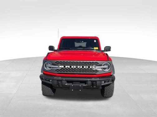 RACE RED 2022 Ford Bronco Badlands