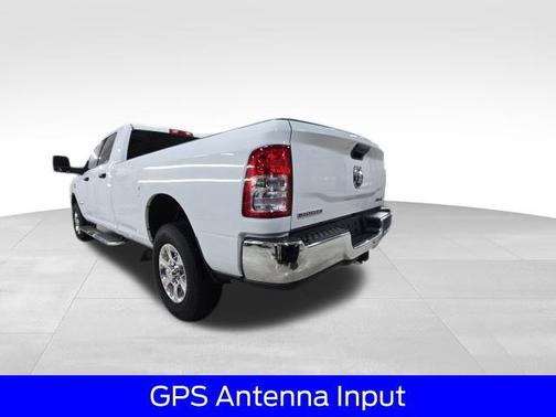 2024 RAM 3500 Big Horn Crew Cab 4x4 8' Box