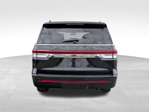 2024 Lincoln Navigator Premiere