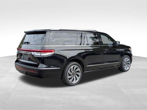 2024 Lincoln Navigator Premiere