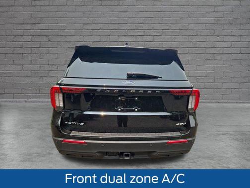 AGATE BLACK METALLIC 2026 Ford Explorer Active
