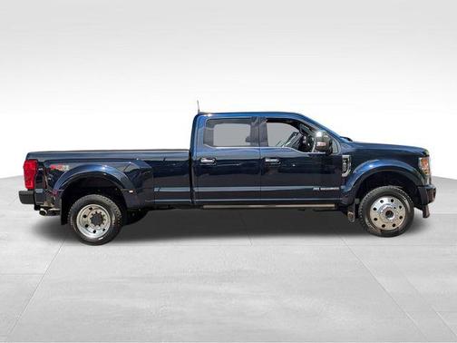 2022 Ford F-450 Platinum