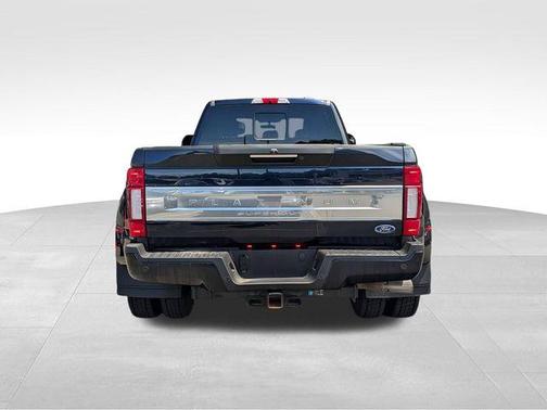 2022 Ford F-450 Platinum