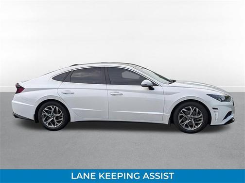 2022 Hyundai SONATA SEL