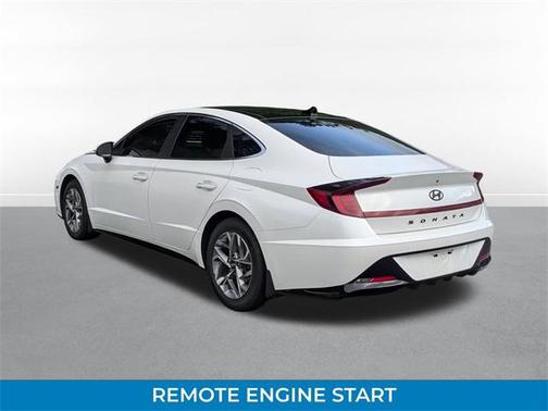 2022 Hyundai SONATA SEL
