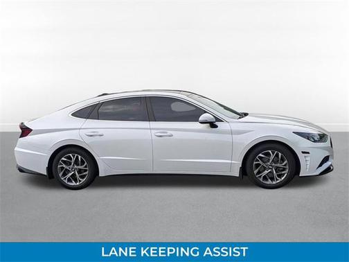2022 Hyundai SONATA SEL