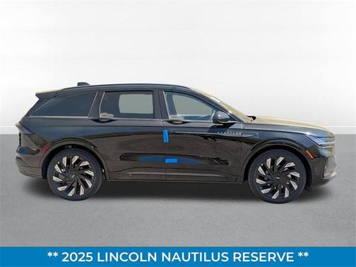 2025 Lincoln Nautilus Reserve