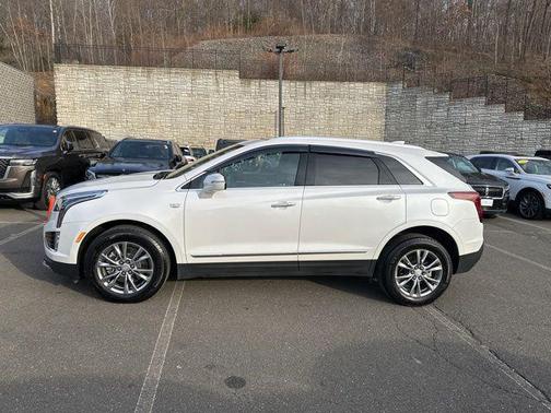 2022 Cadillac XT5 Premium Luxury