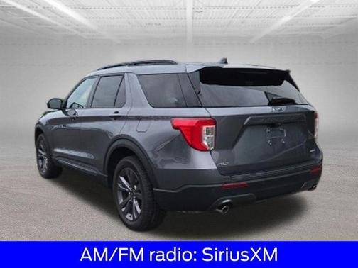 CARBONIZED GRAY METALLIC 2022 Ford Explorer XLT