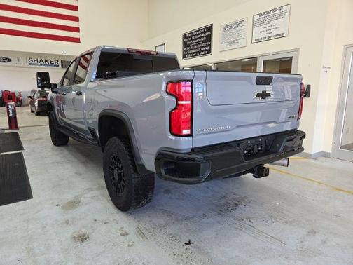 2024 Chevrolet Silverado 2500 4WD Crew Cab Standard Bed ZR2